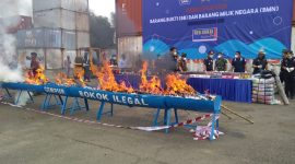 Bea Cukai Musnahkan Jutaan Barang Ilegal. (Foto:Pelopor/Kemenko Perekonomian)