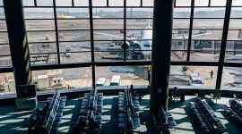 Ilustrasi ruang tunggu bandara. (Foto: Pelopor/Pixabay)