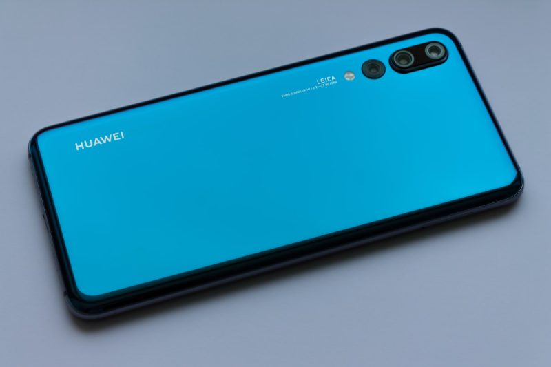 Ilustrasi produk Huawei. (Foto: Pelopor.id/Unsplash)