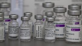Ilustrasi vaksin AstraZeneca. (Foto: Pelopor.id/Pixabay)