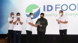 Menteri BUMN Erick Thohir, Menteri Perdagangan Muhammad Lutfi, dan Direktur Utama RNI Arief Prasetyo dalam acara peresmian ID Food. (Foto:Pelopor.id/Tribun)