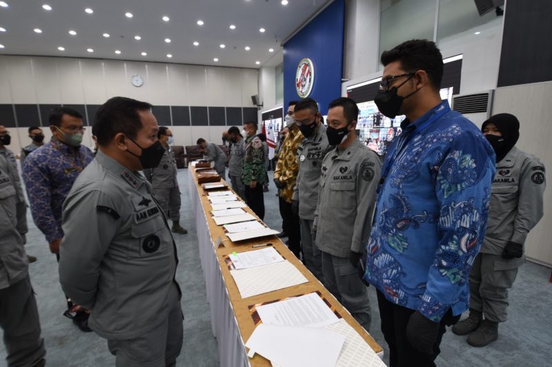 Kontrak Operasional Kegiatan Bakamla RI di 2022 Ditandatangani. (Foto:Pelopor.id/ :Humas Bakamla RI)