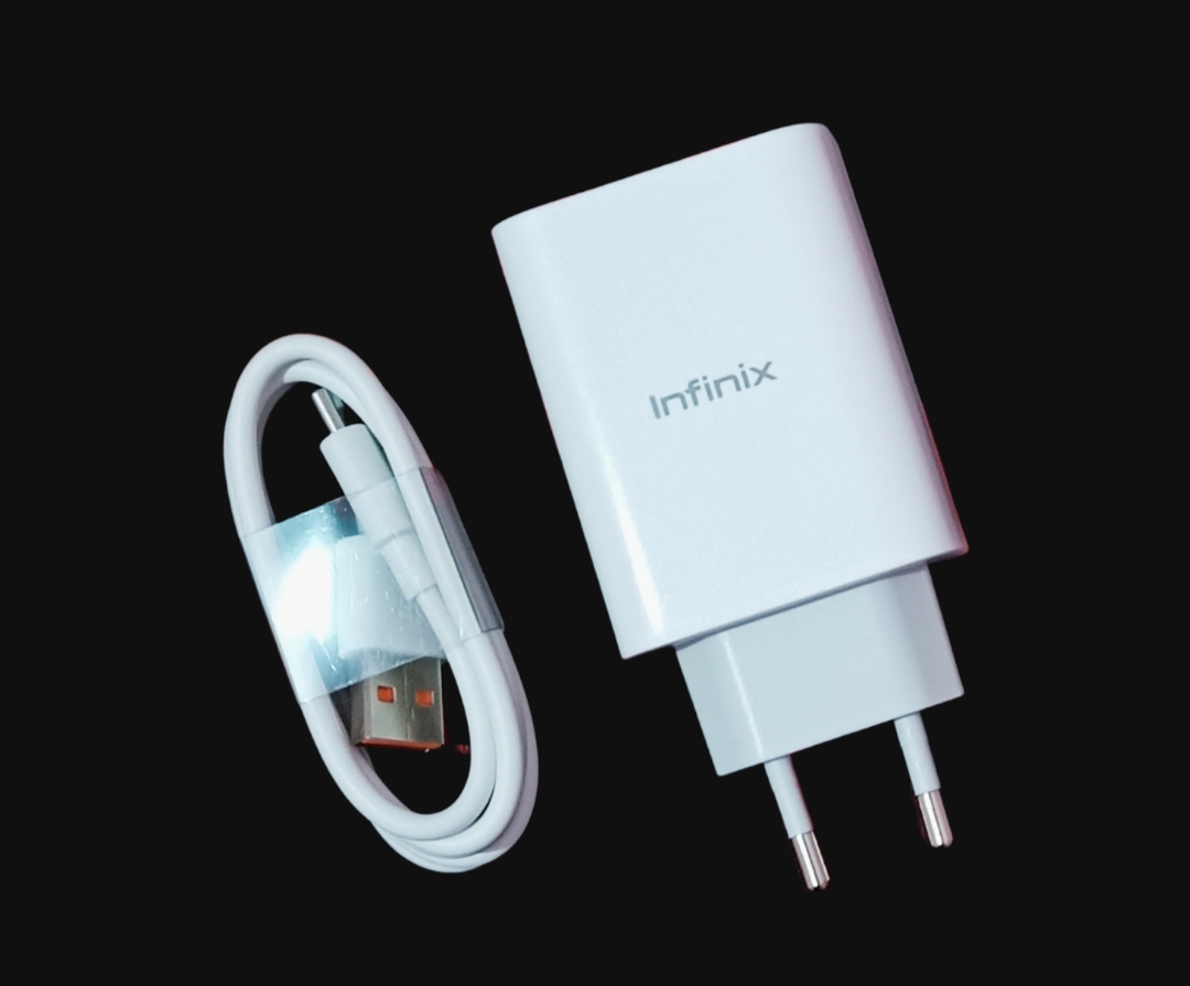 Fast Charging 33 watt.