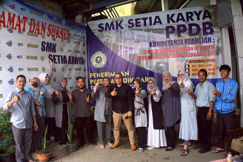 SMK Setia Karya Gelar Bazar di Grand Opening Penerimaan Siswa Baru Tahun Ajaran 2022/2023. (Foto:Peeopor.id/SMK Setia Karya)