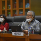 Wakil Ketua Komisi IX DPR RI Ansory Siregar (kanan) saat rapat kerja Komisi IX DPR RI dengan Menteri Ketenagakerjaan Ida Fauziyah di Gedung Nusantara I, Senayan, Jakarta, Senin (24/01/2022). (Foto: Pelopor.id/Munchen/nvl)