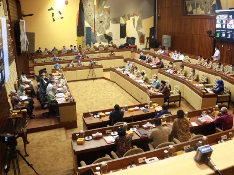 Rapat Kerja dan Rapat Dengar Pendapat terkait Penetapan Jadwal Pemilu Serentak 2024 yang digelar di Gedung Nusantara, Senayan, Jakarta, Senin (24/01/2022).(Foto:Pelopor.id/Setkab)