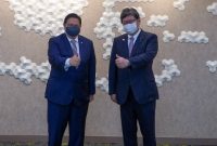 Menteri Koordinator Bidang Perekonomian Airlangga Hartarto dan Menteri Ekonomi, Perdagangan dan Industri Jepang Koichi Hagiuda di Jakarta, Senin (11/1/2022). (Foto:Pelopor.id/Kemenko Ekon)
