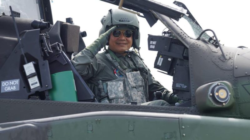 Dudung Abdurachman, Kasad Pertama Pilot Helikopter Serang AH-64E Apache. (Foto:Pelopor.id/TNI AD)