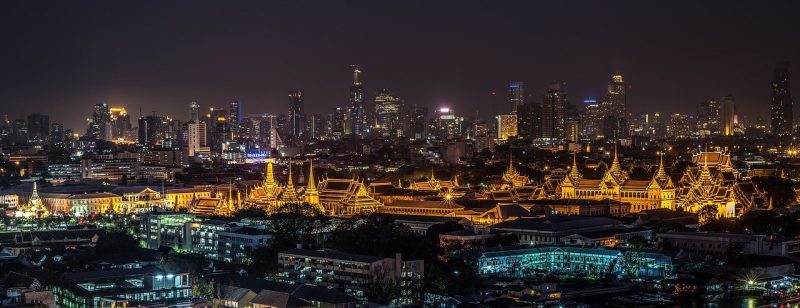 Suasana malam hari di Bangkok, Thailand. (Foto: Pelopor.id/Pixabay)