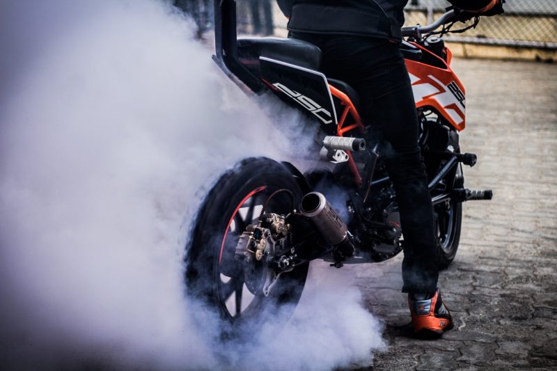 Ilustrasi motor balap. (Foto: Pelopor.id/Unsplash) 