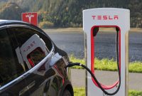Ilustrasi produk Tesla. (Foto: Pelopor.id/Pixabay) 