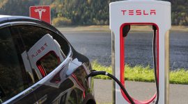 Ilustrasi produk Tesla. (Foto: Pelopor.id/Pixabay) 