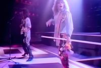 Lirik Lagu ‘You Give Love a Bad Name’ Bon Jovi, Tentang Penghianatan Cinta. (Foto:Pelopor.id/Tangkapan Layar)