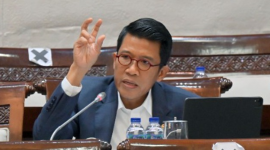 Anggota Komisi XI DPR RI Mukhamad Misbakhun dalam RDP dengan Ketua OJK di Gedung Nusantara I, Jakarta, Kamis (03/02/2022). (Foto: Pelopor.id/Parlementaria) 