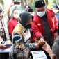 Percepat Salur BPNT Secara Tunai, Kemensos Berkolaborasi dengan PT Pos Indonesia. (Foto:Pelopor.id/Kemensos)