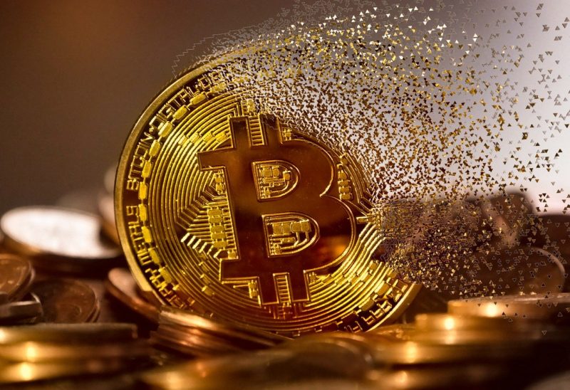 Ilustrasi uang kripto Bitcoin. (Foto: Pelopor.id/Pixabay)