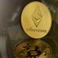 Ilustrasi Bitcoin dan Ethereum. (Foto: Pelopor.id/Pixabay) 