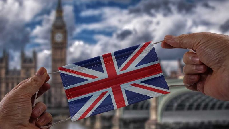 Ilustrasi masker bergambar bendera Inggris. (Foto: Pelopor.id/Pixabay) 