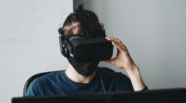Ilustrasi metaverse dan kecerdasan buatan atau Artificial Intelligence (AI). (Foto: Pelopor.id/Unsplash) 