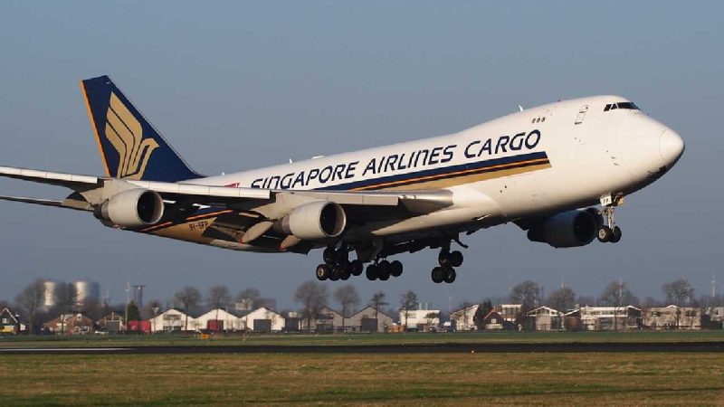 Ilustrasi pesawat kargo Singapore Airlines. (Foto: Pelopor.id/Pixabay)