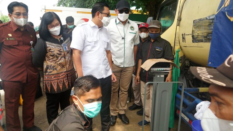Minyak Goreng yang Didistribusikan ID FOOD tembus 11 Juta Liter. (Foto:Pelopor.id/Humas BUMN)