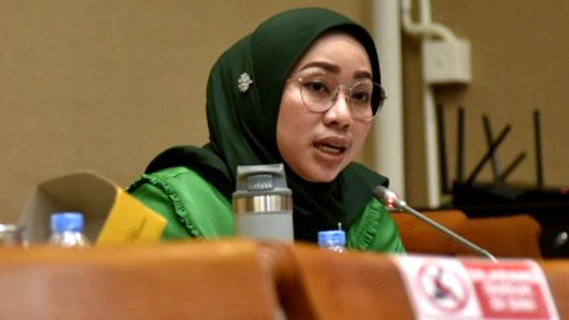 Anggota Komisi VII DPR RI Ratna Juwita Sari saat menghadiri rapat Komisi VII DPR RI dengan Kepala BRIN, di Gedung DPR RI, Senayan, Jakarta, Rabu (23/03/2022). (Foto: DPR/Munchen/mr)