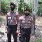 Anggota Polri yang berlatar belakang Suku Anak Dalam, Bripda Jeni Adi Saputra, dan Bripda Sarif Santoso. (Foto:Kemensos)