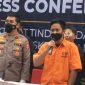 Crazy Rich Bandung, Doni Salmanan meminta maaf kepada seluruh masyarakat Indonesia saat jumpa pers di Bareskrim Polri Jakarta Selatan, Selasa (15/03/2022). (Foto:Pelopor.id/Istimewa)
