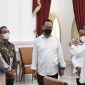Bambang Susantono bersama Dhony Rahajoe, bertemu Presiden RI Joko Widodo di Istana Merdeka, Jakarta, pada Selasa (29/03/2022). (Foto: Setkab)