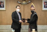 Menteri Pariwisata dan Ekonomi Kreatif/Kepala Badan Pariwisata dan Ekonomi Kreatif RI, Sandiaga Salahuddin Uno bertemu Menteri Perdagangan dan Industri Kedua Singapura, Tan See Leng di Gedung Sapta Pesona, Jakarta, Selasa (15/3/2022). (Foto:Pelopor.id/Kemenparekraf)