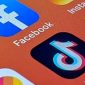 Ilustrasi Facebook dan TikTok. (Foto: Pixabay/AzamKamolov)