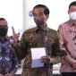 Presiden Joko Widodo (tengah) meresmikan Sea Labs Indonesia di Gedung Pacific Century Place, SCBD, Jakarta, pada Selasa (01/03/2022). (Foto: Pelopor.id/Instagram @jokowi) 