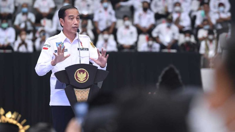 Presiden Jokowi pada Silatnas APDESI 2022, di Jakarta, Selasa (29/03/2022). (Foto: Pelopor.id/BPMI Setpres/Lukas) 