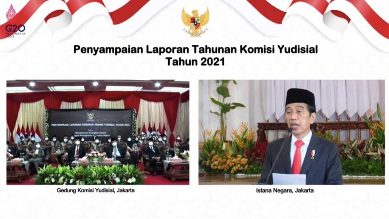 Presiden Jokowi dalam sambutannya pada Penyampaian Laporan Tahunan KY Tahun 2021, secara virtual dari Istana Negara, Jakarta. (Foto: Pelopor.id/setkab.go.id) 