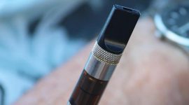 Ilustrasi rokok elektrik. (Foto: Pixabay/Counselling)