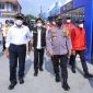 Menko PMK Muhadjir Effendy meninjau langsung persiapan mudik lebaran di Pelabuhan Merak dan Tol Cikampek, pada Selasa (26/04/2022) bersama dengan Kapolri Jenderal Pol Listyo Sigit Prabowo, Menteri Perhubungan Budi Karya Sumadi dan Menteri PUPR Basuki Hadimuljono. (Foto: Kemenko PMK)