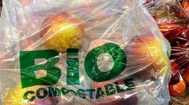 Ilustrasi bio-plastik. (Foto: Pelopor.id/Unsplash @john_cameron) 
