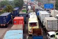 Ilustrasi kendaraan/truk angkutan barang. (Foto:ist) 