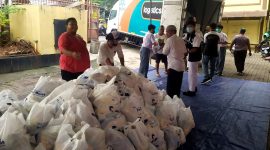Erick Thohir Siapkan 40.000 Paket Sembako Untuk Pasar Murah Di 7 Titik Jabodetabek. (Foto: Kementerian BUMN)