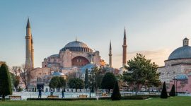 Hagia Sophia, Istanbul. (Foto: Pelopor.id/Unsplash/Lewis J Goetz)