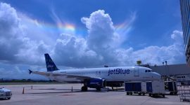 Salah satu armada pesawat JetBlue Airways. (Foto: Pelopor.id/Twitter @JetBlue)