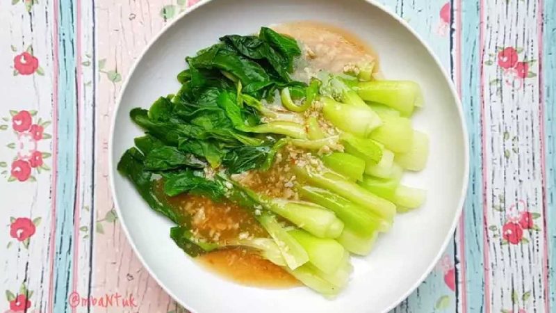 Pakcoy Siram Baceman Bawang. (Foto: Pelopor.id/Cookpad.com) 