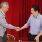 PM Singapura Lee Hsien Loong (kiri) bakal digantikan Lawrence Wong (kanan). (Foto: Pelopor.id/Twitter @leehsienloong) 