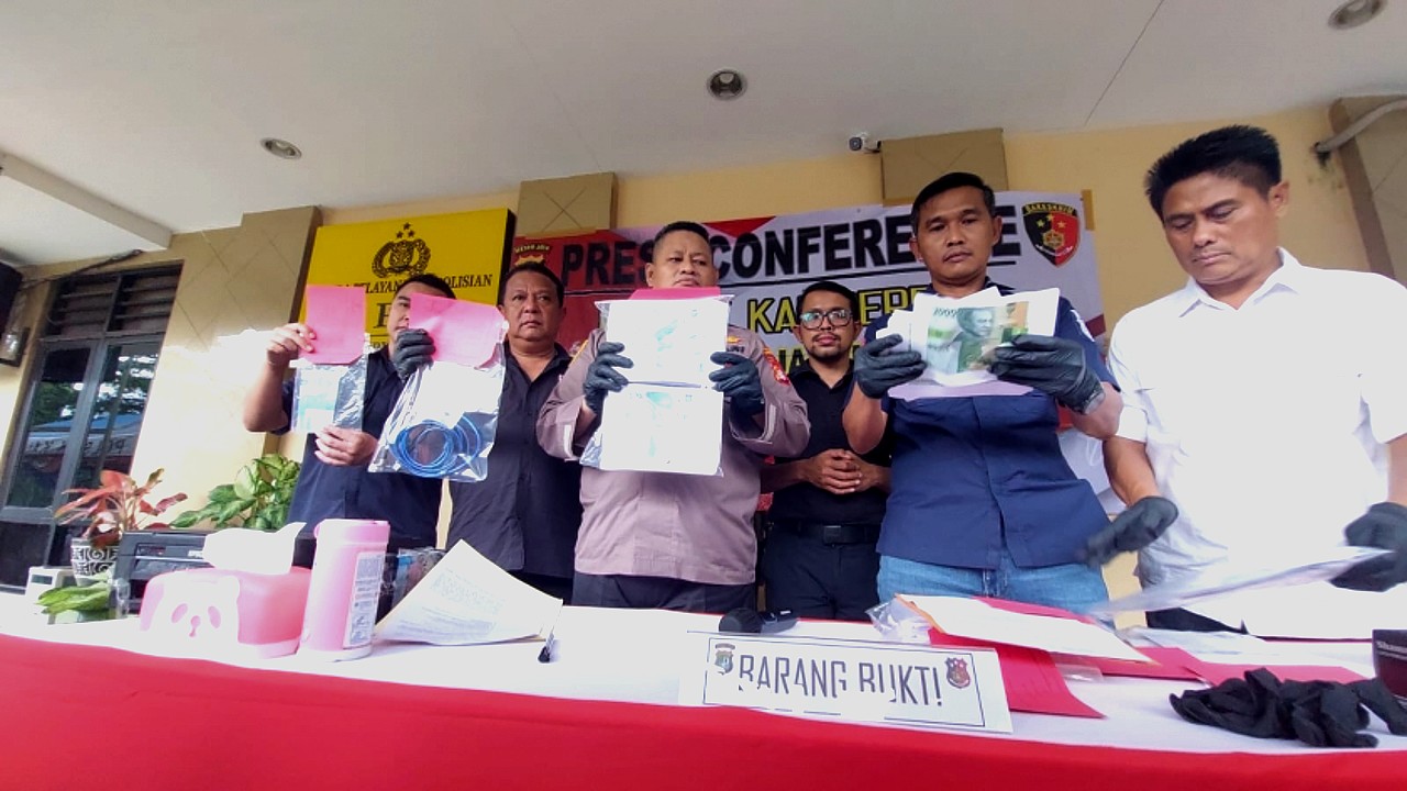 Pasutri Pencetak dan Pengedar Uang Palsu Dibekuk Polsek Kalideres, Korbannya Pedagang Kecil