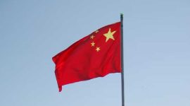 Ilustrasi bendera Tiongkok. (Foto: Pelopor.id/Unsplash/Brian Matangelo)  