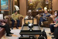 Menteri Koordinator Bidang Perekonomian Airlangga Hartarto menerima kedatangan General Manager IBM Asia Pacific Paul Burton di Jakarta, Selasa (21/06/2022). (Foto:Pelopor.id/Kemenko Perekonomian)