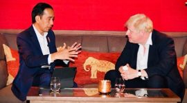 Presiden Jokowi bertemu dengan PM Inggris Boris Johnson di sela-sela pelaksanaan G7 di Elmau, Jerman, Senin (27/06/2022). (Foto: Pelopor.id/BPMI Setpres/Laily Rachev)