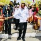 Presiden Jokowi saat mengikuti acara syukuran hasil bumi Gema Perhutanan Sosial digelar di Lapangan Omah Tani, Batang, Jawa Tengah. (foto:Pelopor.id/IG Jokowi)