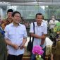 Menteri Desa, Pembangunan Daerah Teringgal dan Transmigrasi, Abdul Halim Iskandar didampingi Istri Lilik Umi Nasriyah menghadiri kegiatan Rembug Bareng Insan Anggrek Jawa Timur dan Peresmian Taman Arjuno di Desa Gunungrejo, Kec. Singosari, Kab. Malang, yang juga di hadiri Gubernur Jawa Timur, Khofifah Indar Parawangsa dan Wakil Bupati Malang Didik Gatot Subroto. Minggu (26/06/22). Foto:pelopor.id/Sigit Purwanto/ Humas Kemendes PDTT)