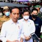 Presiden  Joko Widodo (Jokowi) usai menyerahkan bantuan sosial di Pasar Sukamandi, Kabupaten Subang, Provinsi Jawa Barat, Selasa (12/07/2022). (Foto:Pelopor.id/Setkab)